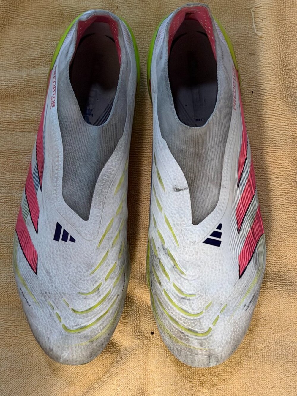 Men's Soccer Cleats Adidas Laceless Predators, 9.5, White/Pink/Green, Used